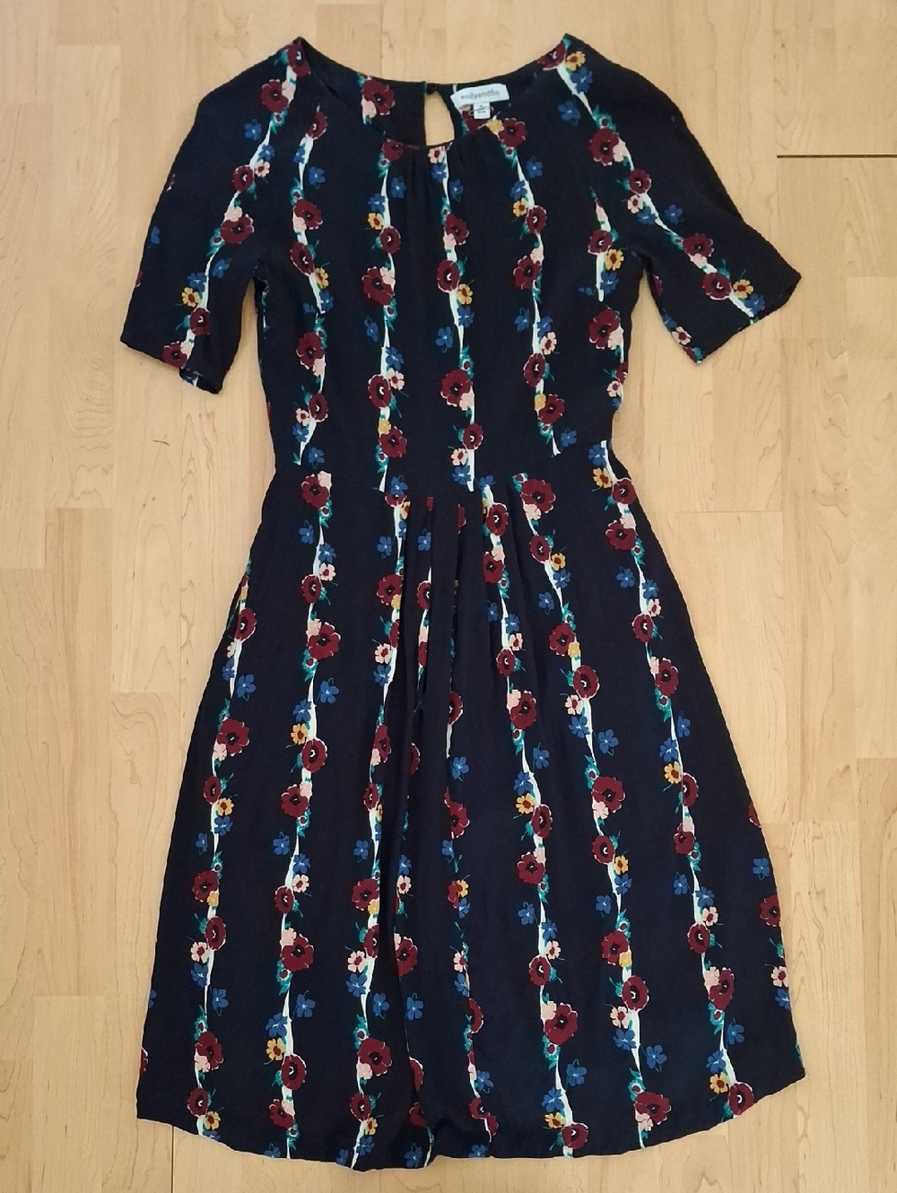 Emily And Fin Fit & Flare Midi Navy Dress With Floral Pattern Size M